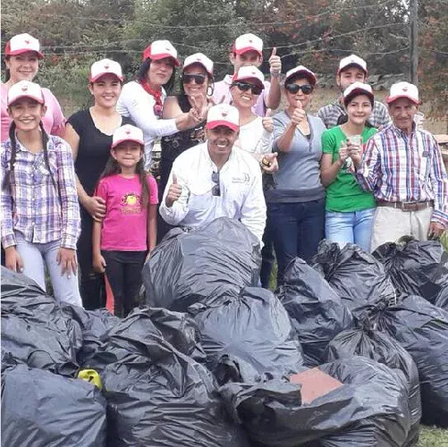 Aseo al Parque Recreacional del Sur portada